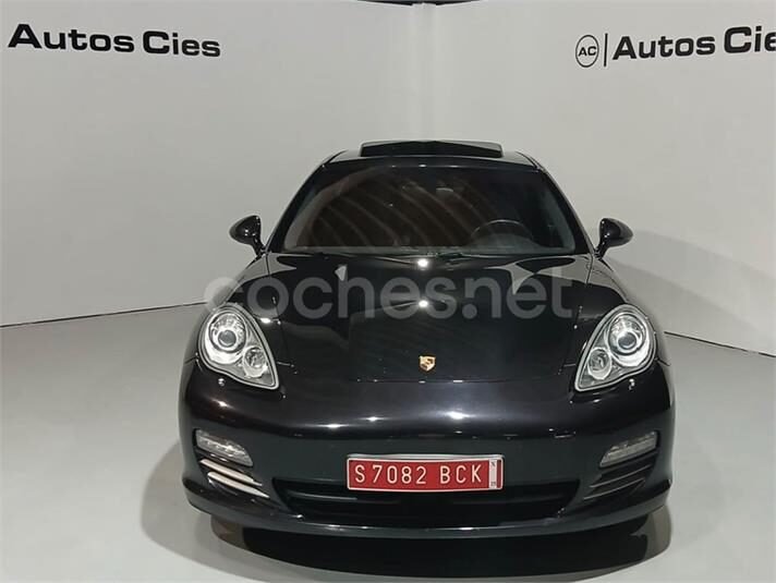 PORSCHE Panamera 4S