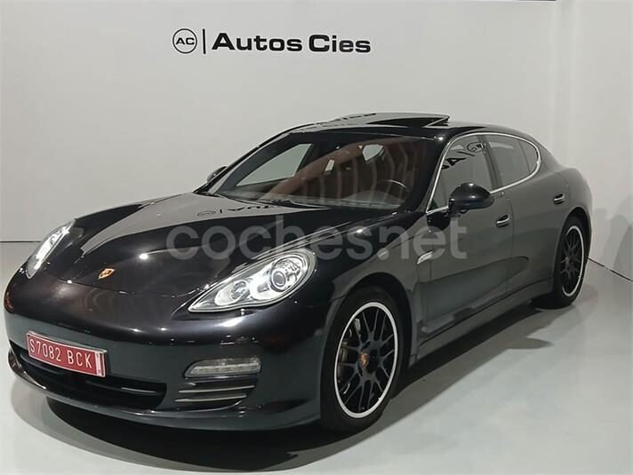 PORSCHE Panamera 4S