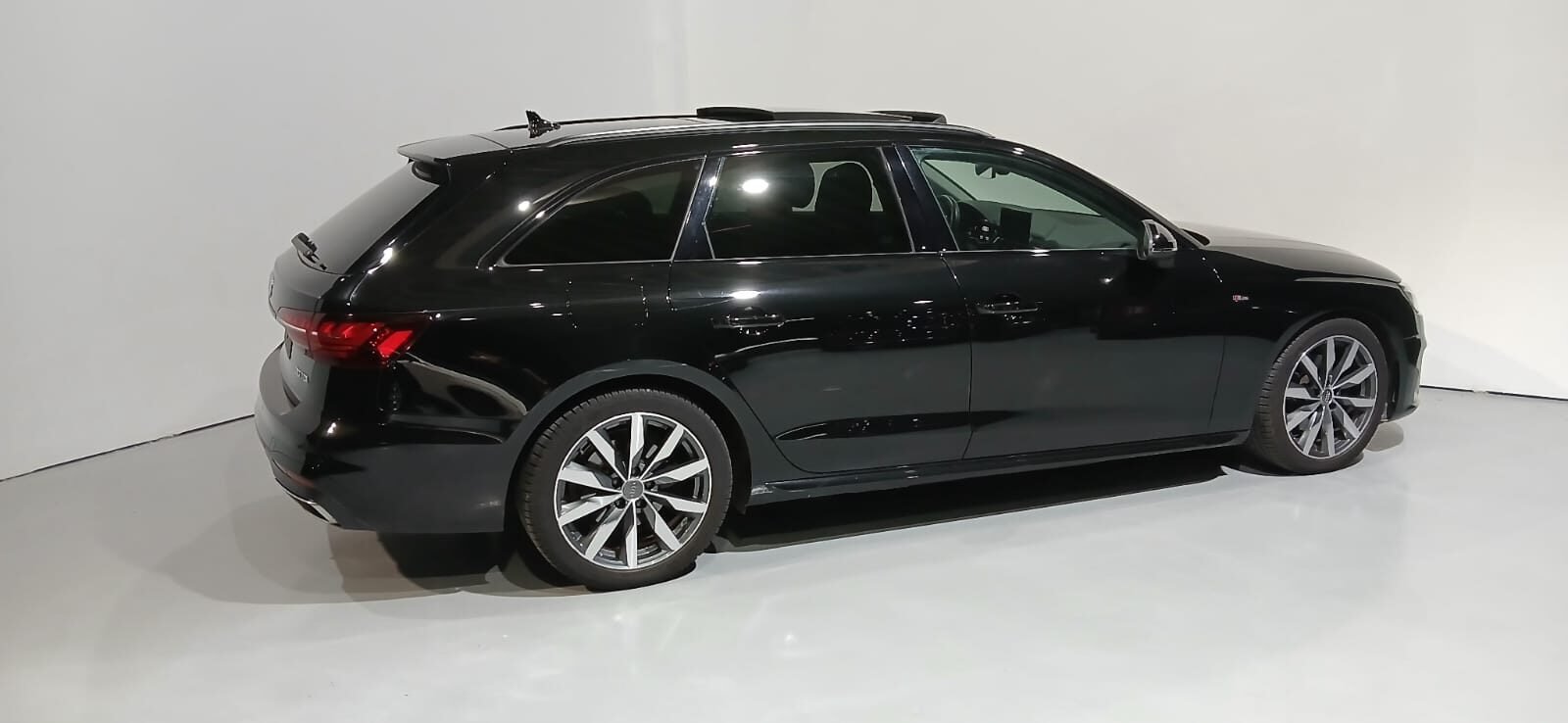 AUDI A4 30 TDI