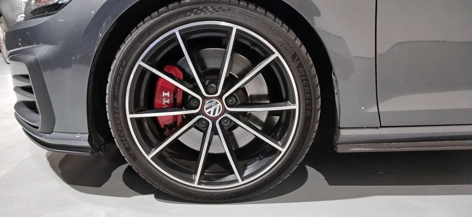 VOLKSWAGEN GTI PERFORMANCE 245  DSG