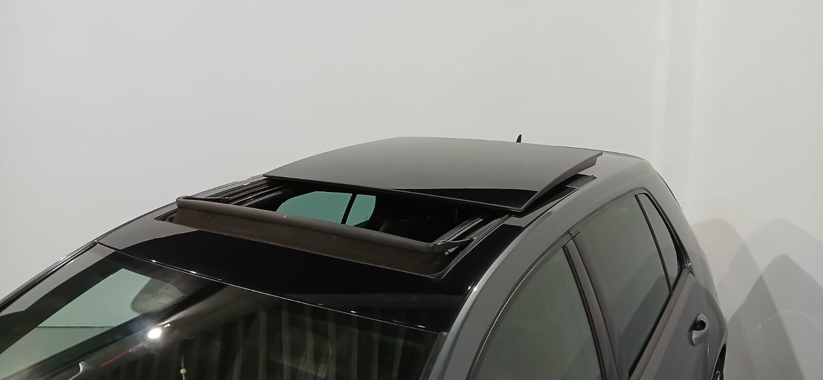 VOLKSWAGEN GTI PERFORMANCE 245  DSG