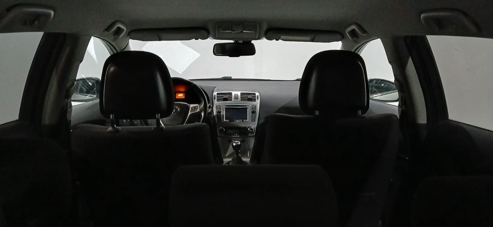 TOYOTA AVENSIS 2.2 D