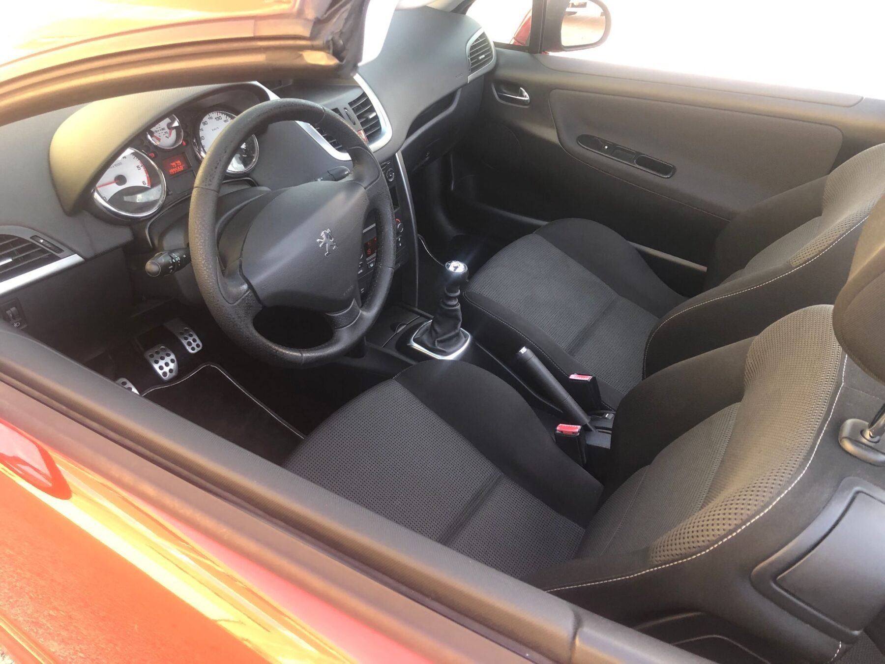 PEUGEOT 1.6 HDI 110 CABRIO