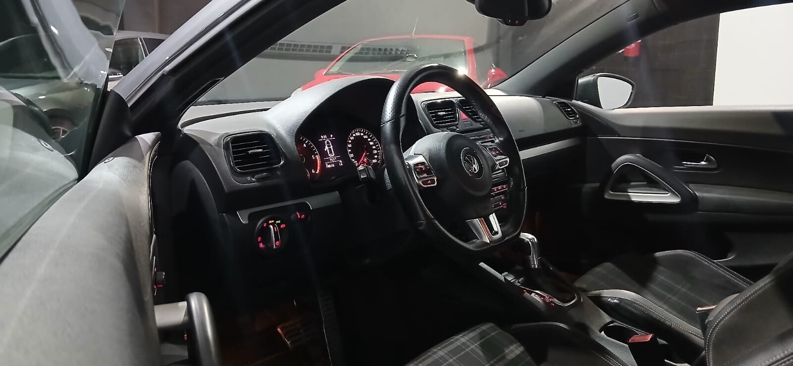 VOLKSWAGEN Scirocco 2.0 TDI DPF DSG