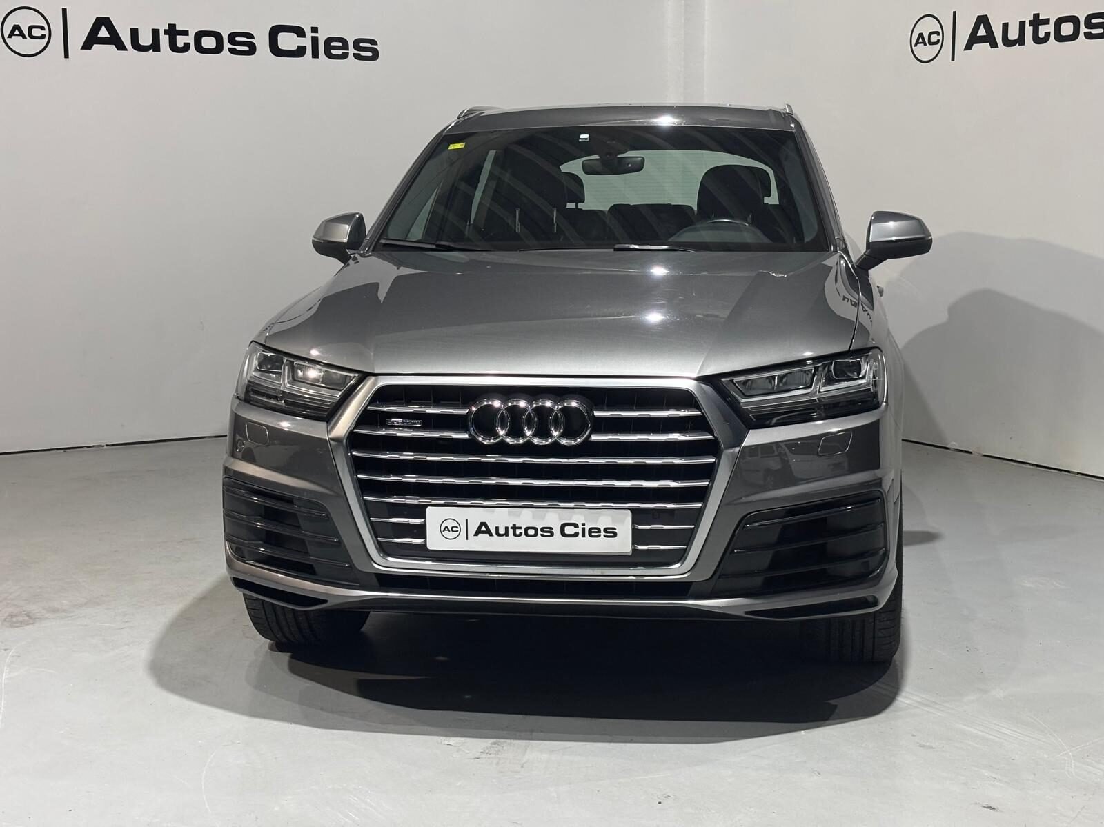 AUDI Q7 AUDI Q7 3.0 TDI quattro tiptronic 