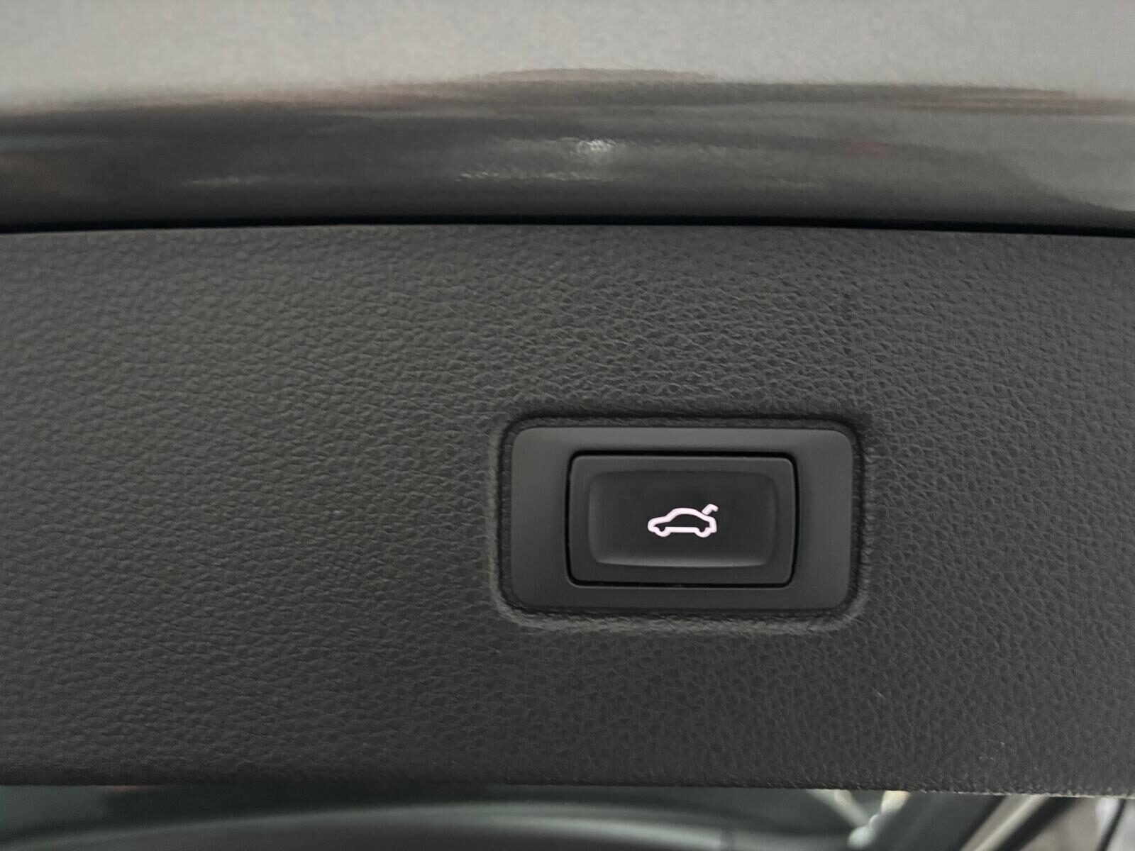 AUDI Q7 AUDI Q7 3.0 TDI quattro tiptronic 