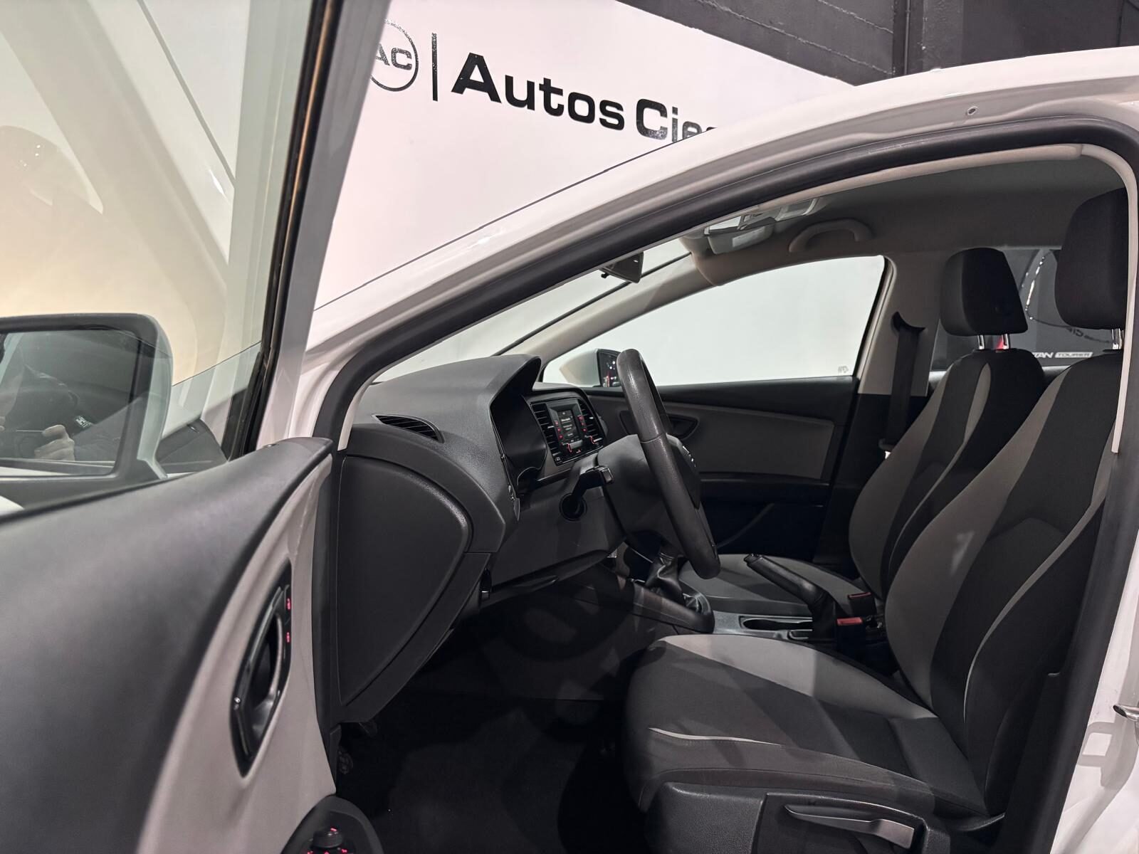 SEAT LEON 1.6 TDI 110CV STYLE