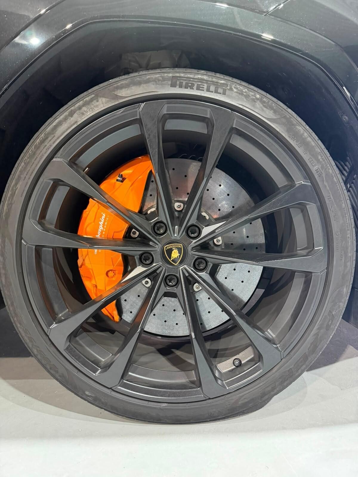 LAMBORGHINI 4.0  V8 BITURBO 650CV